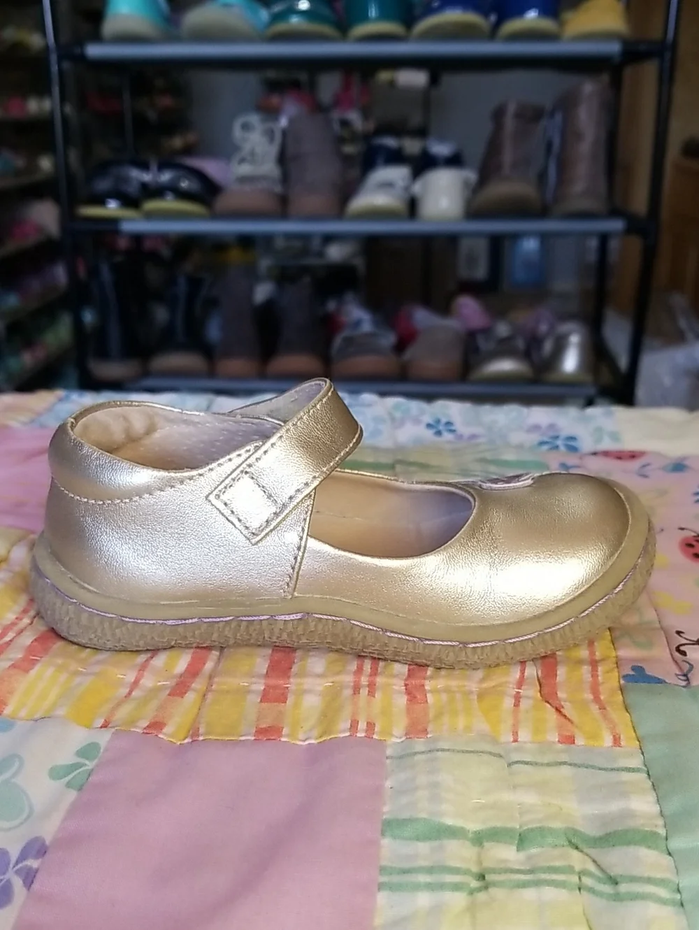 Livie & Luca Metallic Gold Leather Mary Janes with Lavender Bird Size 7 Pio Pio